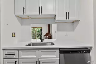 6808 Cottage Grove Ln, Saint Louis, MO 63129 - Photo 19