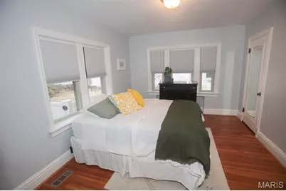 5452 Pernod Avenue, Saint Louis, MO 63139 - Photo 21