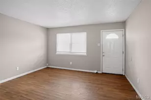 640 Central Pkwy, Saint Louis, MO 63031 - Photo 3
