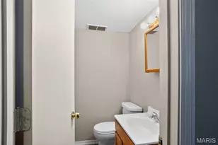 640 Central Pkwy, Saint Louis, MO 63031 - Photo 17