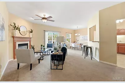 105 Worthington Circle #34, Saint Louis, MO 63128 - Photo 5