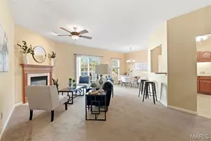 105 Worthington Cir, Saint Louis, MO 63128 - Photo 5