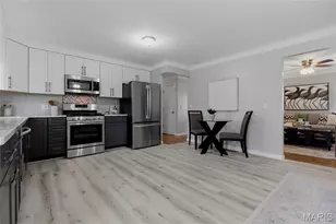 2933 W Adams St, Saint Charles, MO 63301 - Photo 9