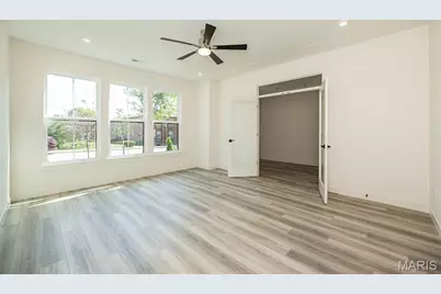 8975 Eager Road, Richmond Heights, MO 63144 - Photo 21