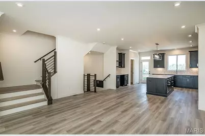 8975 Eager Road, Richmond Heights, MO 63144 - Photo 13