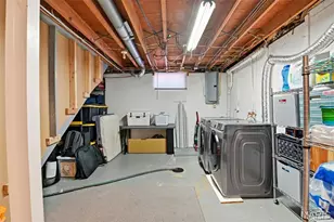 239 E Skyline Dr, Ballwin, MO 63011 - Photo 25