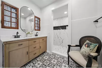 10235 Thorpe Avenue, Overland, MO 63114 - Photo 19