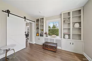 10235 Thorpe Ave, Overland, MO 63114 - Photo 15