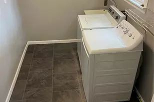 11107 Leisure Ln, Saint Louis, MO 63146 - Photo 7