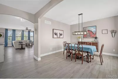 697 Luxembourg Gardens Court, Wentzville, MO 63348 - Photo 5