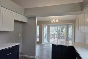 2115 Riding Spur Dr, Maryland Heights, MO 63146 - Photo 7