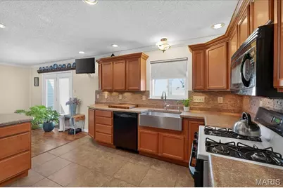 909 Townhouse Lane, Hazelwood, MO 63042 - Photo 19