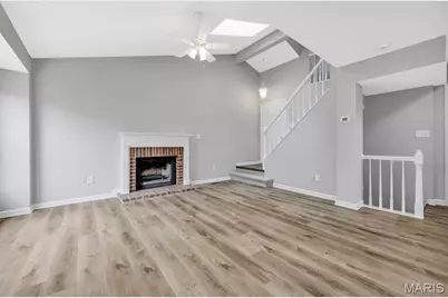 2001 King Arthur Court, Saint Louis, MO 63146 - Photo 7