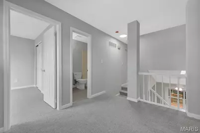 2001 King Arthur Court, Saint Louis, MO 63146 - Photo 13