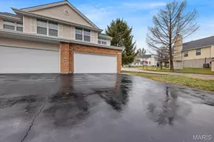 2001 King Arthur Ct, Saint Louis, MO 63146 - Photo 3