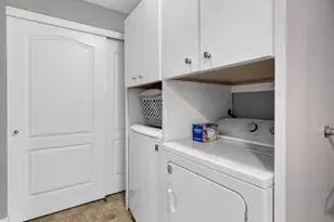 842 N New Ballas Ct, Creve Coeur, MO 63141 - Photo 17