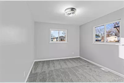 10452 Count Drive, Saint Louis, MO 63136 - Photo 7