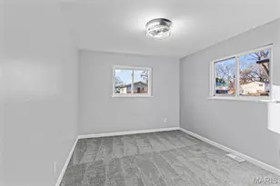 10452 Count Dr, Saint Louis, MO 63136 - Photo 7