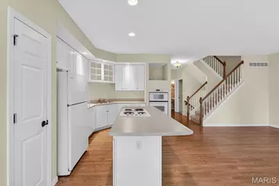 16816 Chesterfield Bluffs Circle, Chesterfield, MO 63005 - Photo 13