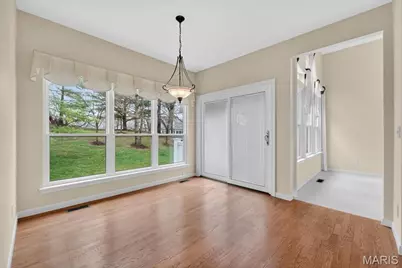 16816 Chesterfield Bluffs Circle, Chesterfield, MO 63005 - Photo 11
