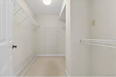 16816 Chesterfield Bluffs Circle, Chesterfield, MO 63005 - Photo 39