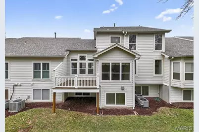 16816 Chesterfield Bluffs Circle, Chesterfield, MO 63005 - Photo 41
