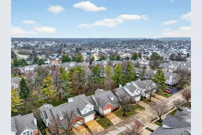 16816 Chesterfield Bluffs Circle, Chesterfield, MO 63005 - Photo 43