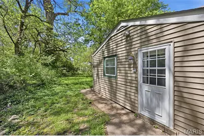703 Cunniff Place, Ferguson, MO 63135 - Photo 9