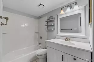 1436 Peacock Ln, Saint Louis, MO 63144 - Photo 21