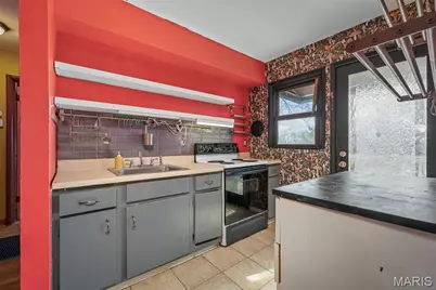 10832 Saint Henry Court, Saint Ann, MO 63074 - Photo 9