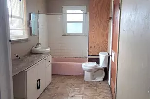 302 Logan St, Palmyra, MO 63461 - Photo 11