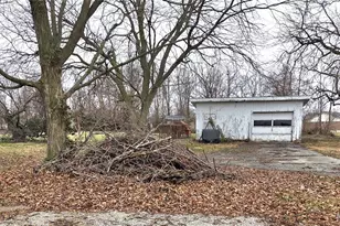 302 Logan St, Palmyra, MO 63461 - Photo 5