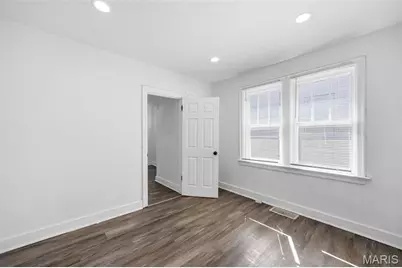 8937 Edna Street, Saint Louis, MO 63147 - Photo 9