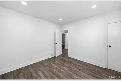 8937 Edna Street, Saint Louis, MO 63147 - Photo 9