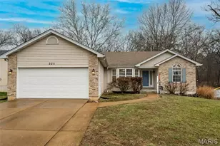 2211 Castlegate Dr, Imperial, MO 63052 - Photo 1