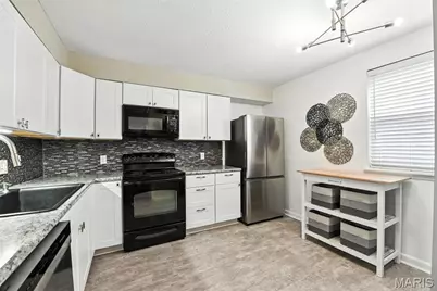 1968 Greenglen Drive #102, Saint Louis, MO 63122 - Photo 5