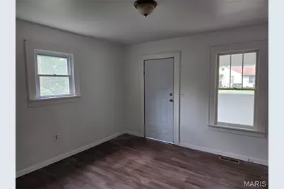 420 Scenic Drive, Saint Louis, MO 63137 - Photo 3