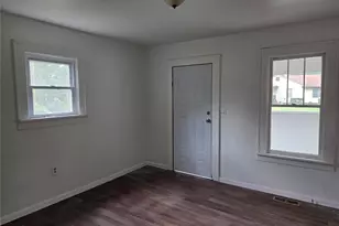 420 Scenic Dr, Saint Louis, MO 63137 - Photo 3