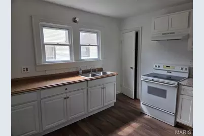 420 Scenic Drive, Saint Louis, MO 63137 - Photo 7