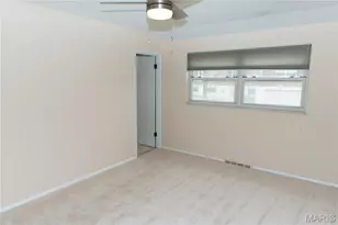 9757 Croftwood Dr, Saint Louis, MO 63123 - Photo 17