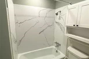 9757 Croftwood Dr, Saint Louis, MO 63123 - Photo 23