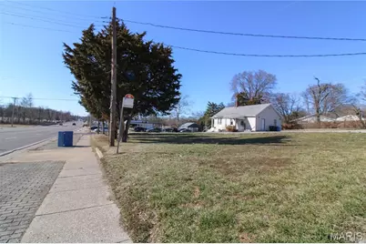 7853 Olive Boulevard, University City, MO 63130 - Photo 9
