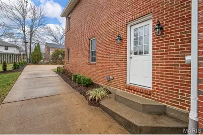 9345 Sonora Avenue, Brentwood, MO 63144 - Photo 43