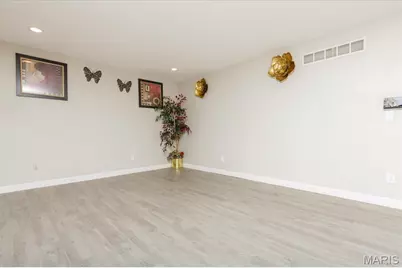 2345 Derhake Road, Florissant, MO 63033 - Photo 11