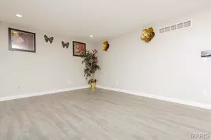 2345 Derhake Rd, Florissant, MO 63033 - Photo 11