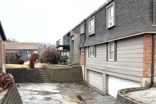 6655 Blossom Wood Dr, Florissant, MO 63033 - Photo 13