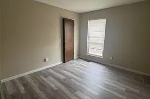 6655 Blossom Wood Dr, Florissant, MO 63033 - Photo 7