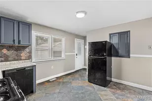 195 St Luke Dr, Florissant, MO 63031 - Photo 7