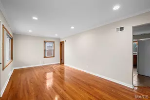 1147 Jolene Dr, Bellefontaine Neighbors, MO 63137 - Photo 9