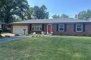 7 Bromley Dr, Ferguson, MO 63135 - Photo 1